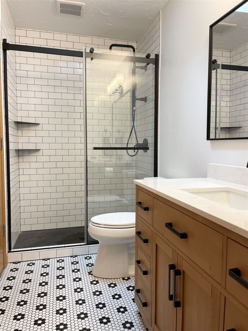 Bathroom floor tile pattern